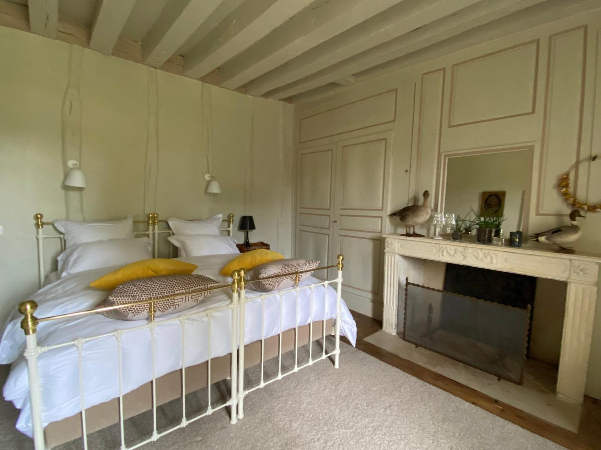 Villa Domaine de Poulaines au Pays de Valençay en Berry Chambre photo